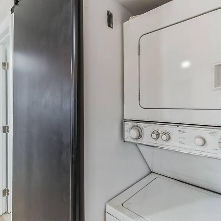 Modern City Ranch 3 Bdrm Family Home Access By Dirt Road Palmdale Exteriör bild