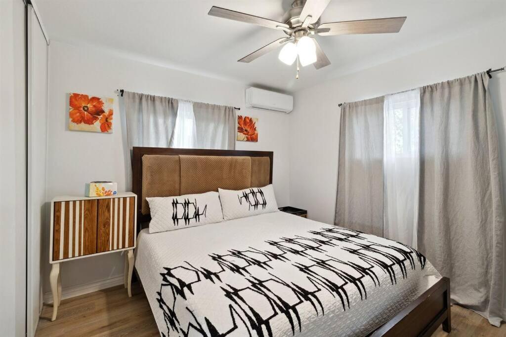 Modern City Ranch 3 Bdrm Family Home Access By Dirt Road Palmdale Exteriör bild